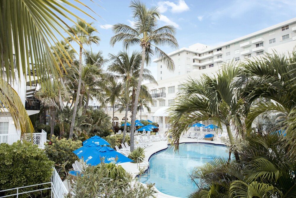Book The Savoy Hotel & Beach Club in Miami Beach