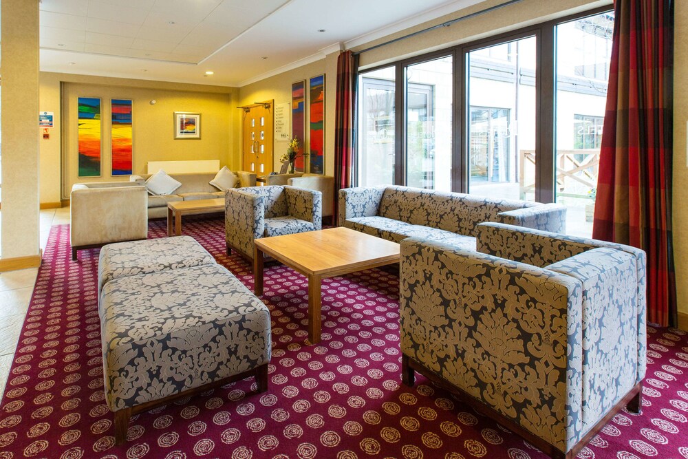 The Hampshire Court Hotel Basingstoke Info Photos Reviews The Hampshire Court Hotel Basingstoke