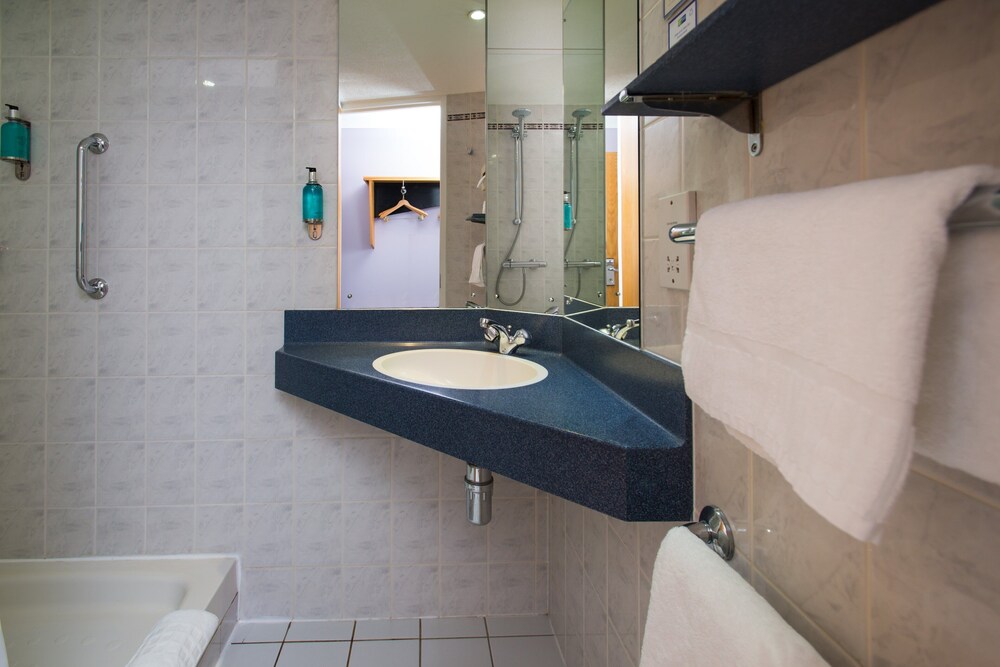 Holiday Inn Express Birmingham Nec Birmingham Info Photos Reviews Book At Hotels Com