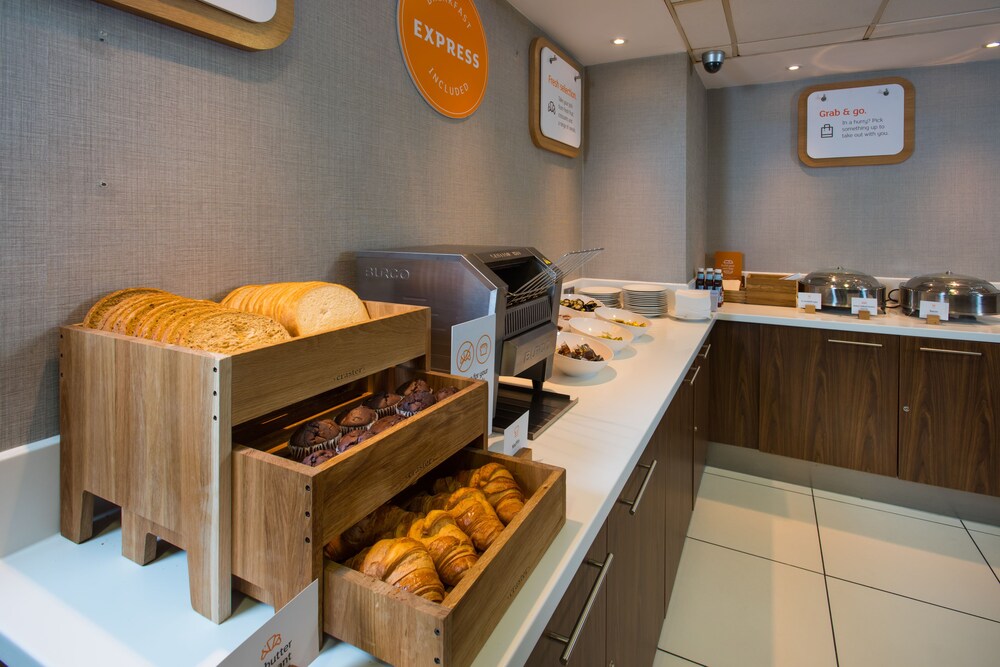 Holiday Inn Express London Wimbledon South In London Hotels Com