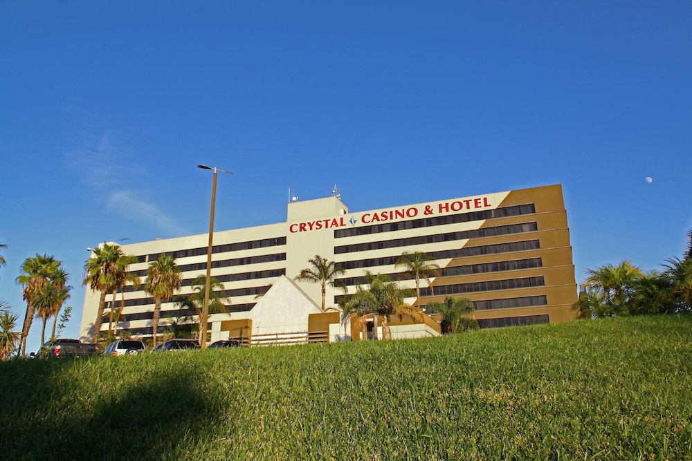 Book LA Crystal Hotel in Compton