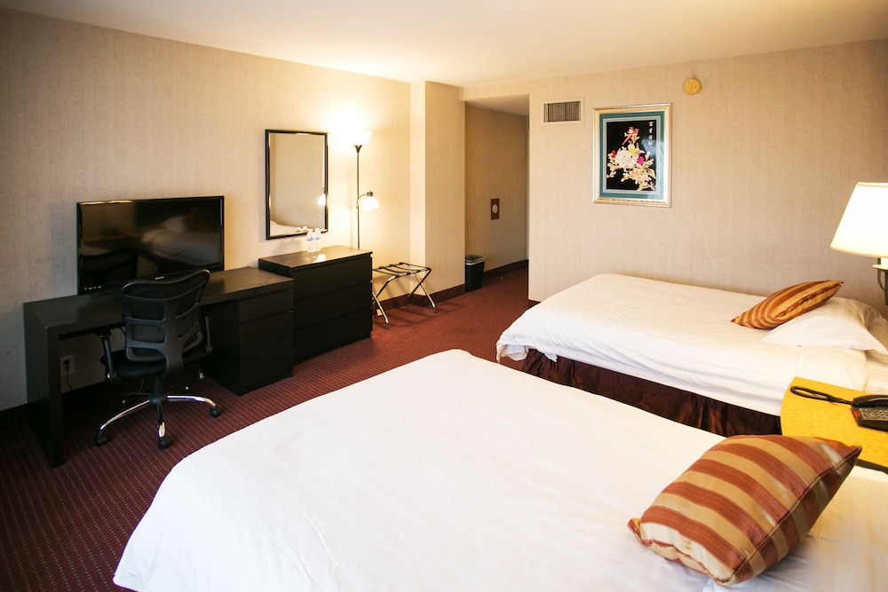 Book LA Crystal Hotel in Compton