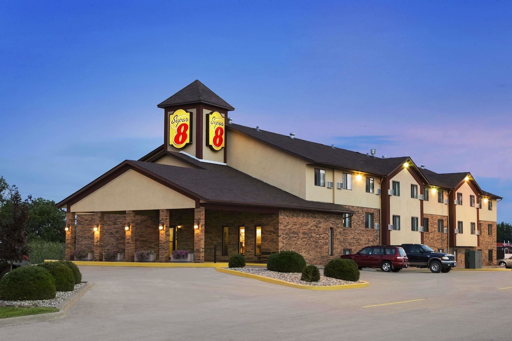 Book Super 8 By Wyndham Marion In Carbondale Hotels Super 8 By Wyndham Marion