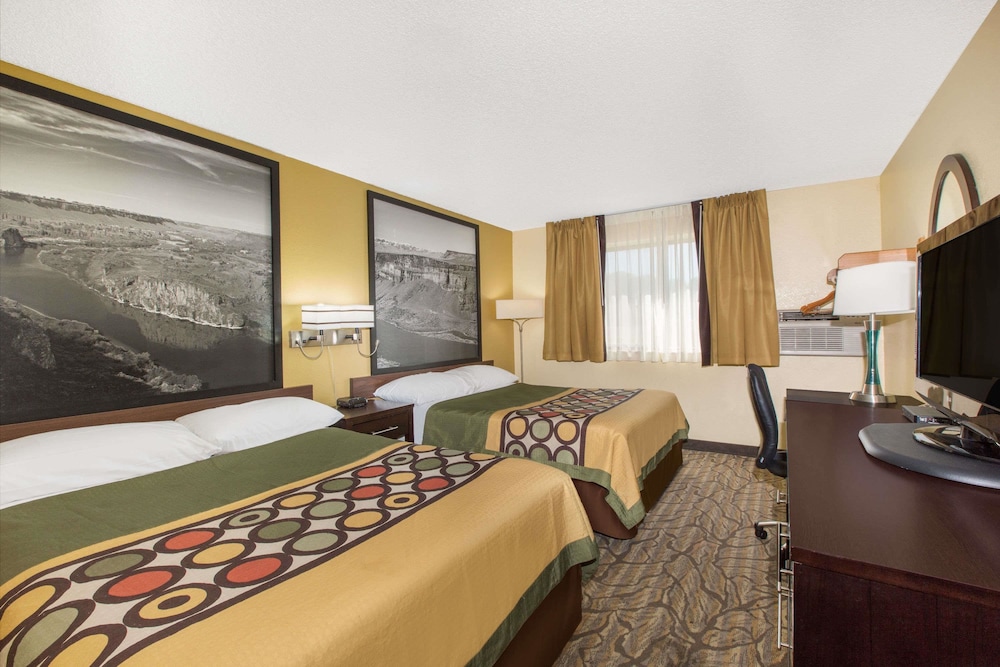 Book Super 8 By Wyndham Nampa In Hotels Super 8 By Wyndham Nampa