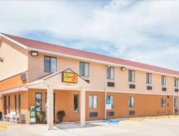 Top 10 Hotels In Emporia Kansas Motels In Emporia