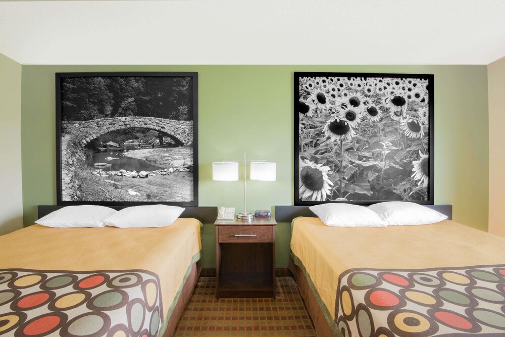 Book Super 8 By Wyndham Story City In Hotels Super 8 By Wyndham Story City Double Room 2 Beds
