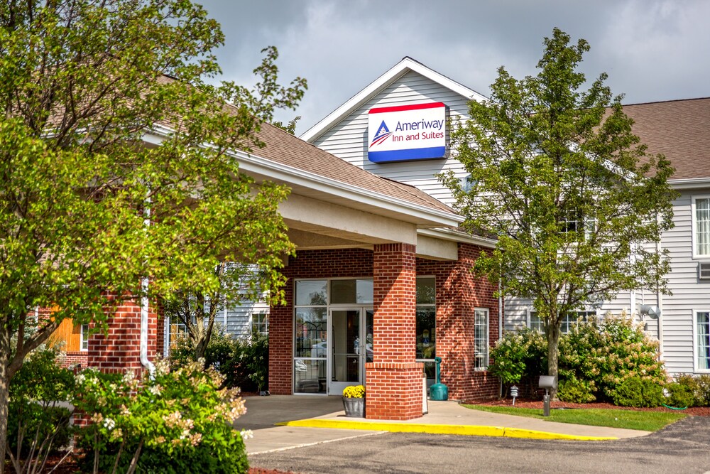 Book Ameriway Inn And Suites In Bad Axe Hotels Ameriway Inn And Suites Bad Axe