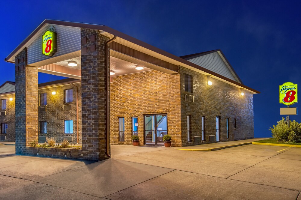 Book Super 8 By Wyndham Wakeeney In Wa Keeney Hotels Super 8 By Wyndham Wakeeney Wa Keeney