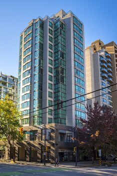 15 Closest Hotels To Kitsilano Beach In Vancouver