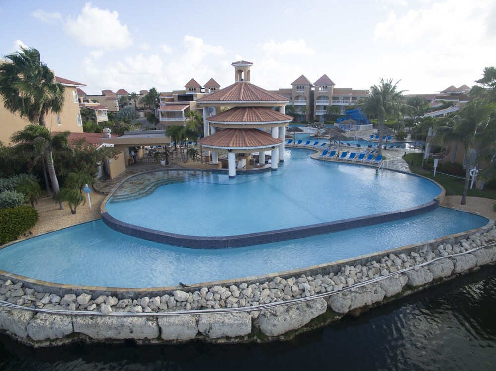 Book Divi Village Golf & Beach Resort in Oranjestad