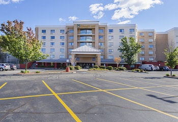 Hotels In Lynn From 79 Night