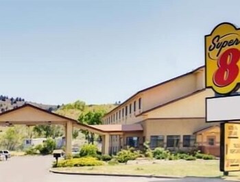 Book Super 8 By Wyndham Klamath Falls In Hotels Super 8 By Wyndham Klamath Falls