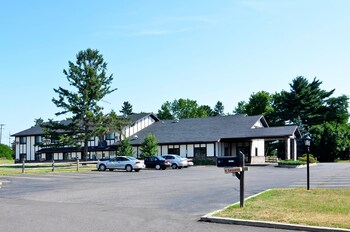 Top 10 Hotels In Spooner Wisconsin