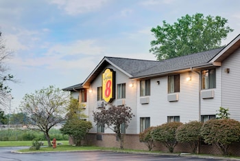 15 Closest Hotels To Historic Kirtland In Willoughby