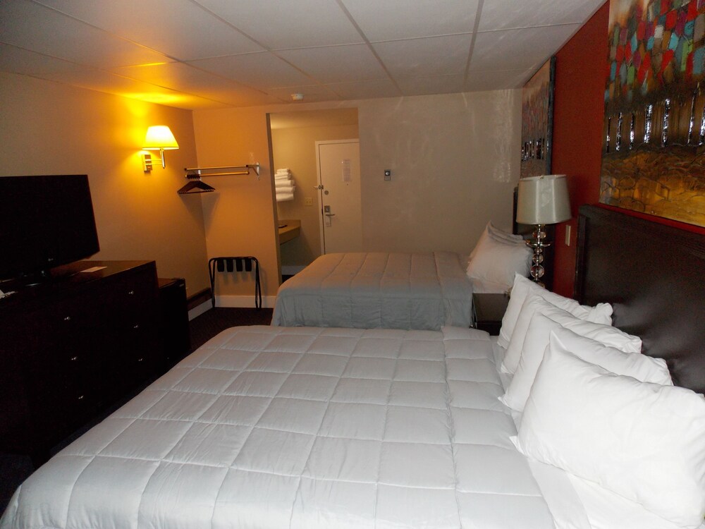 Book The Washburn Inn On Lake In Hotels The Washburn Inn On Lake Standard Room 2 Queen Beds