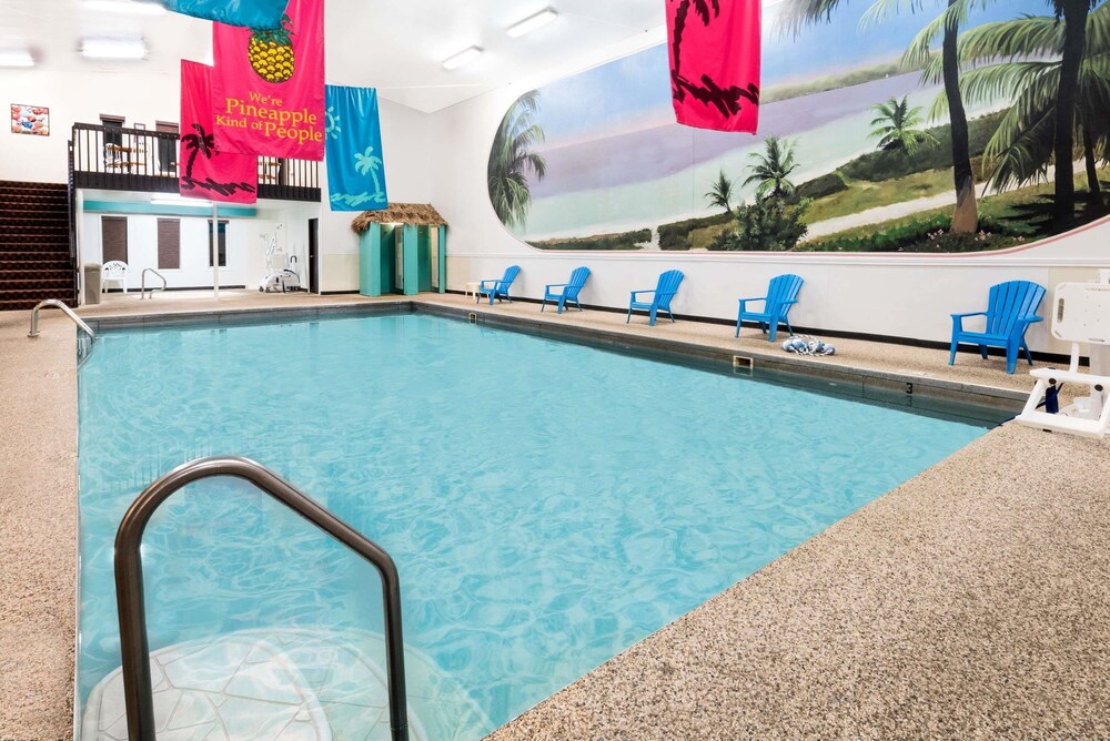 Book Super 8 Huron Sd In Hotels