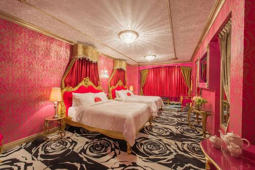 Book Fantasyland Hotel In Edmonton Hotels Com Book Fantasyland Hotel In Edmonton Hotels Com