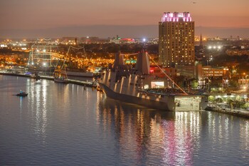 15 Closest Hotels To Adventure Aquarium In Camden