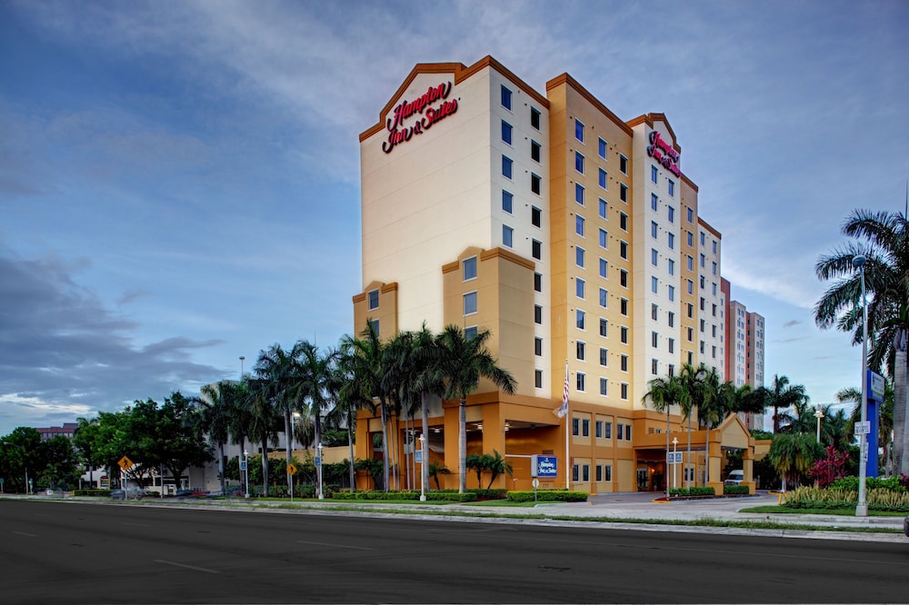 Book Hampton Inn Suites Miami Airport South Blue Lagoon In Hampton Inn Suites Miami Airport South Blue Lagoon