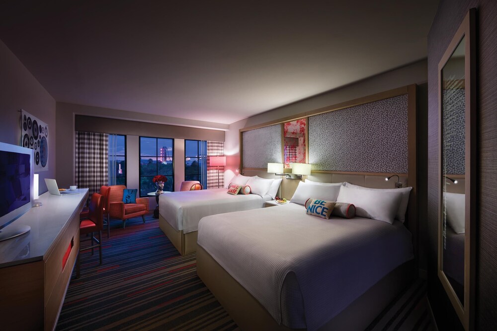 Book Universal S Hard Rock Hotel In Orlando Hotels Universal S Hard Rock Hotel Orlando Room 2 Queen Beds Non Smoking