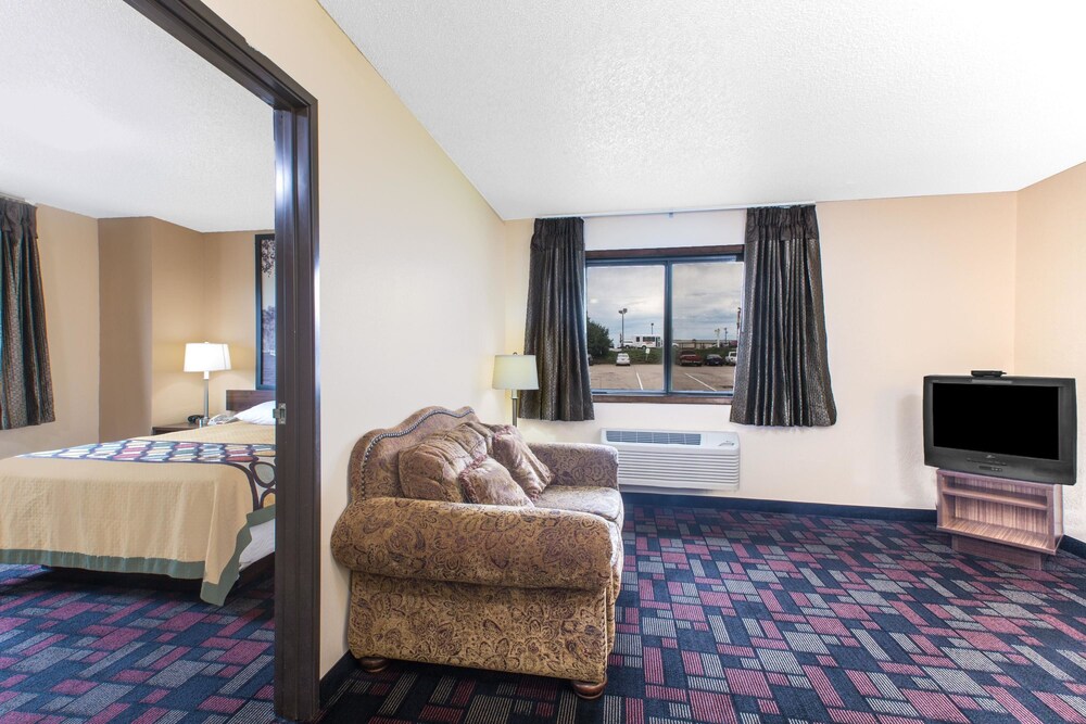 Book Super 8 By Wyndham Boonville In Hotels Super 8 By Wyndham Boonville Suite 1 Queen Bed Guest Room