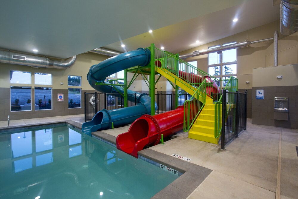 indoor pool with slide
