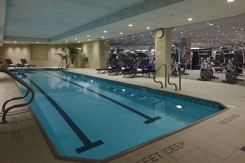 Book Trump International Hotel Tower New York In New York Hotels Com
