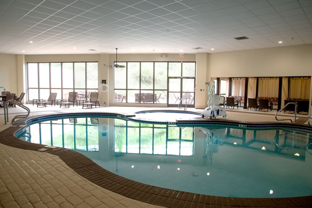 Book Hampton Inn Charleston Southridge In Hotels Hampton Inn Charleston Southridge