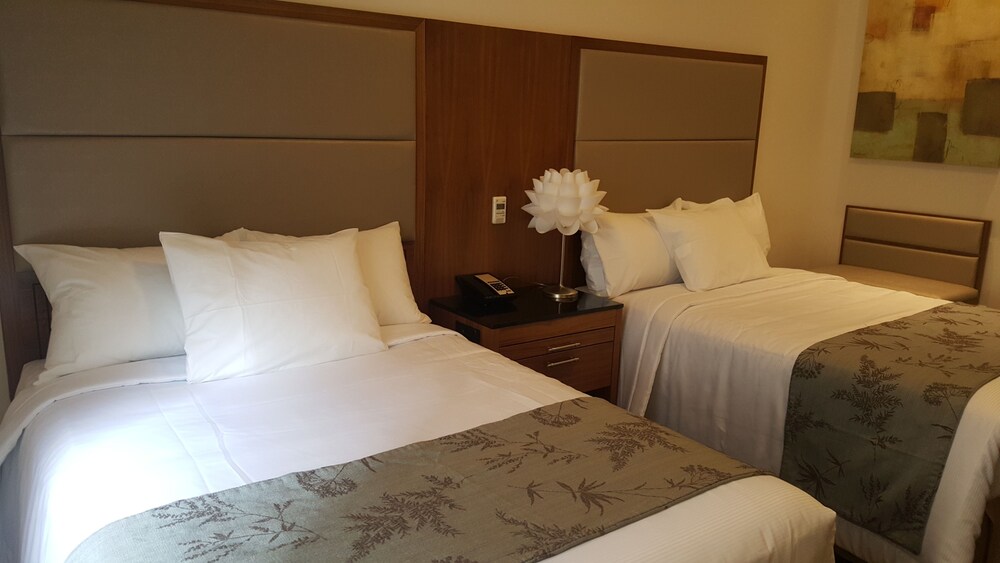 Americana Inn In New York Hotels Com