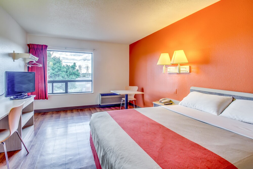 cheap hotels in amherst ny