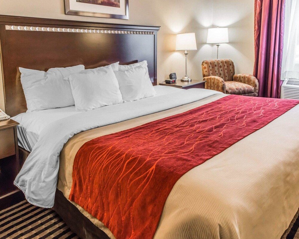 احجز كمفورت إن ميفلين بيتسرج في ويست ميفلن قارن أسعار الفنادق في ويست ميفلن