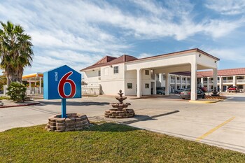 Top 10 Hotels In Lockhart Texas
