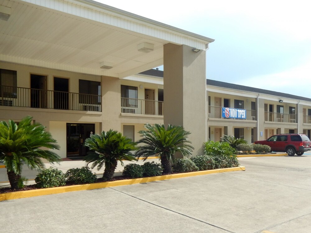 Book Motel 6 Luling La In Hotels Motel 6 Luling La