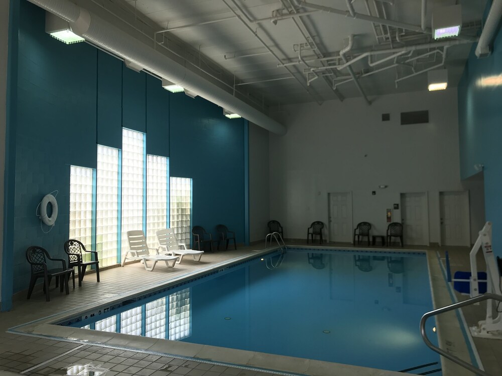 Book Comfort Suites South Park In Colonial Heights Hotelscom