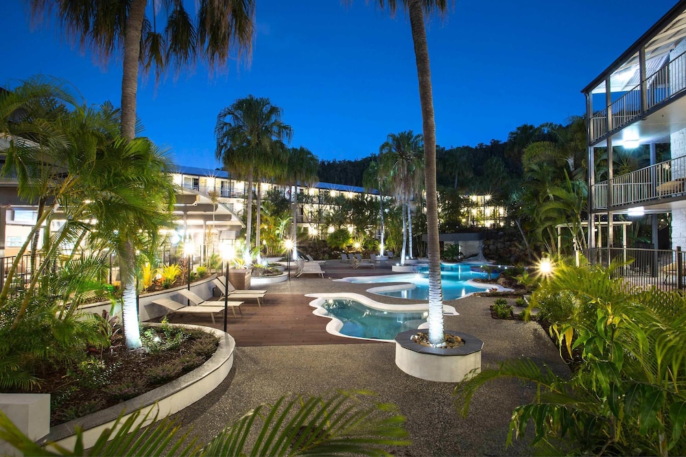 mantra club crocodile