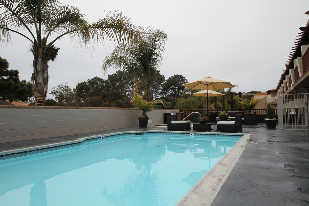 Book Holiday Inn Express Solana BeachDel Mar in Solana Beach