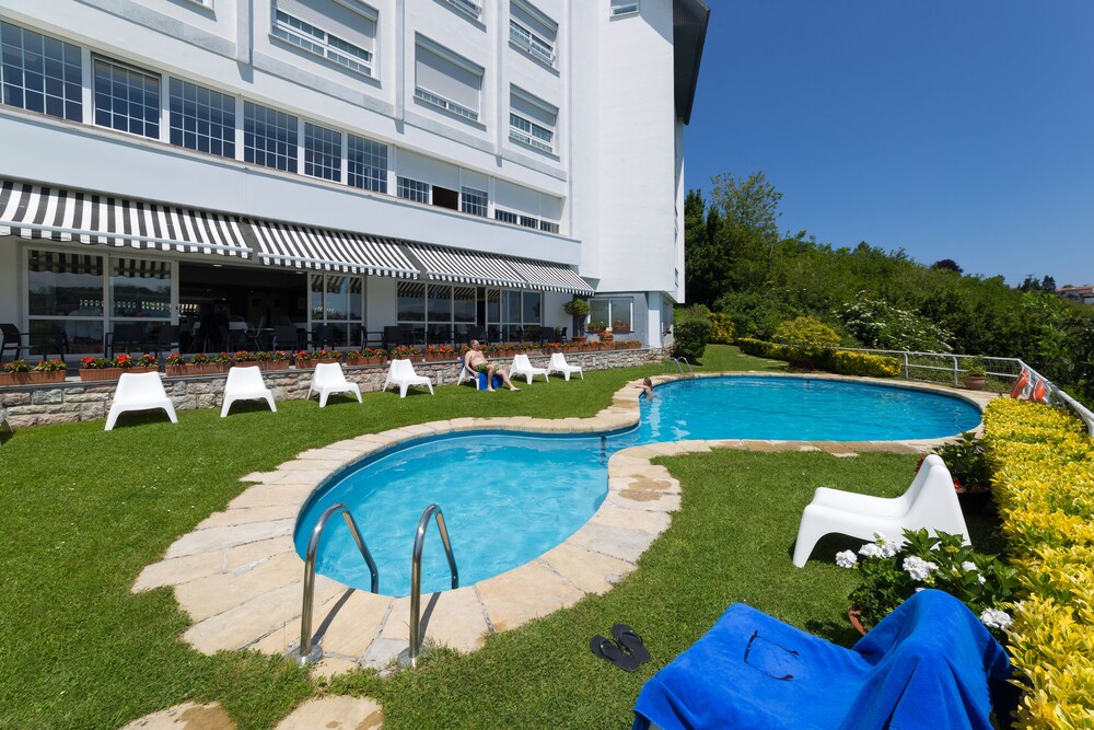 Book Hotel Avenida In San Sebastian Hotels Com
