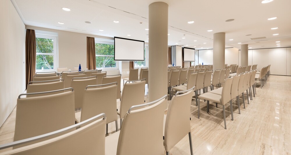 Book Nh Madrid Nacional In Madrid Hotels Com