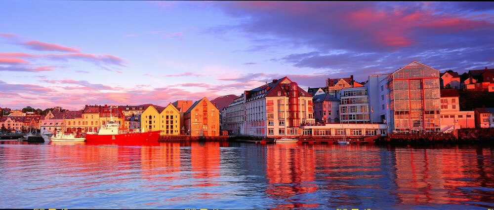 Book Thon Hotel Alesund In Alesund Hotels Com