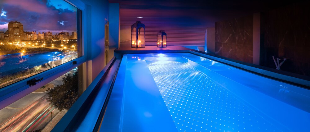 Sh Valencia Palace Hotel Valencia Spain Valencia Hotel Discounts Hotels Com