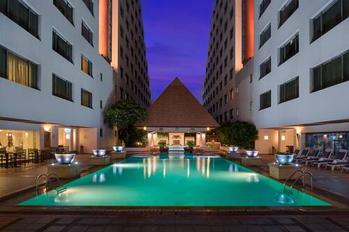 Book Twin Towers Hotel In Bangkok Hotels Com Book Twin Towers Hotel In Bangkok Hotels Com