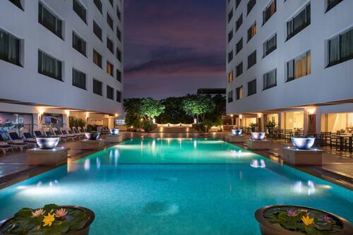 Book Twin Towers Hotel In Bangkok Hotels Com Book Twin Towers Hotel In Bangkok Hotels Com