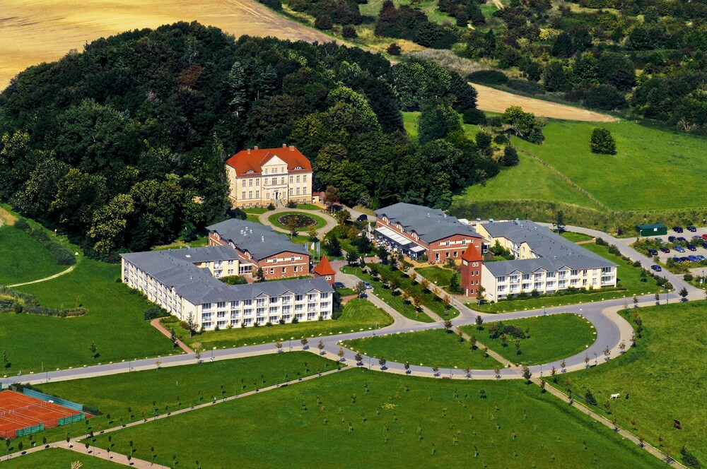 Book Precise Resort Rügen - Hotel & SPLASH Erlebniswelt in Sagard