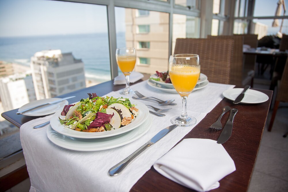 珠穆朗玛峰里奥酒店, 里约热内卢, 用餐