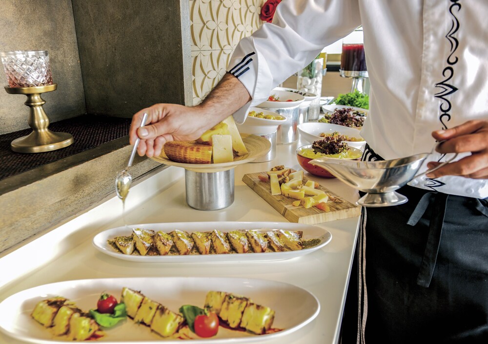 Eyup Sultan Turbesi Ramazanda 24 Saat Acik Olacak