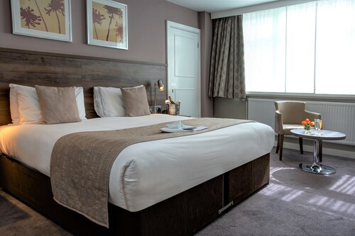 ウェイブリッジ ウェーブリッジ駅 周辺のホテル 宿泊予約 格安ホテル予約 最安値検索 ホテルズドットコム