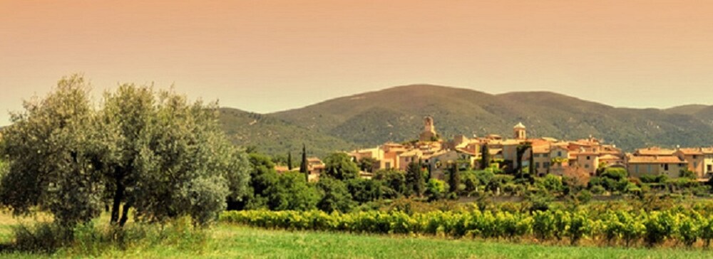 Moulin De Lourmarin In Book On Hotels
