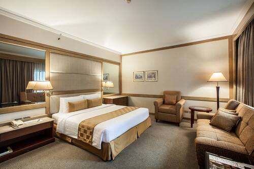 Book Arnoma Grand In Bangkok Hotels Com Book Arnoma Grand In Bangkok Hotels Com