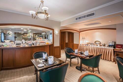 Book Arnoma Grand In Bangkok Hotels Com Book Arnoma Grand In Bangkok Hotels Com