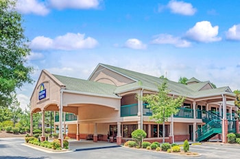 Top 10 Hotels In Senoia Georgia